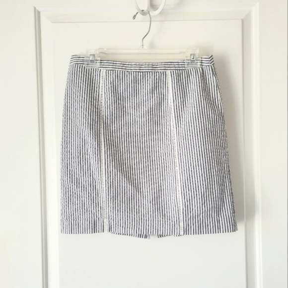 Willi Smith Dresses & Skirts - Willi Smith Blue and White Pinstripe Seersucker Mini Skirt Size 4